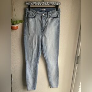 Good american good leg jeans light wash